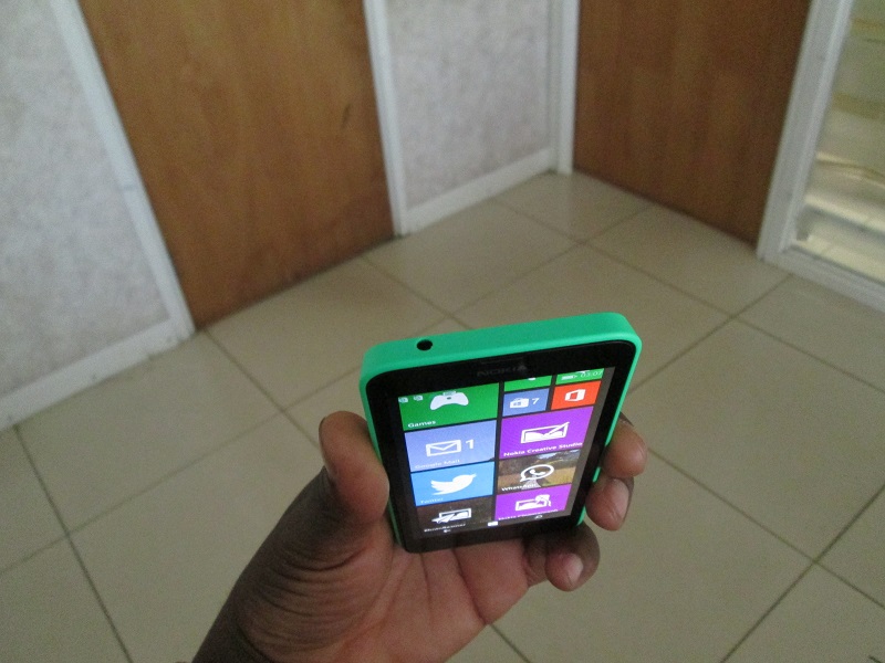 Lumia-630-unboxing (15)
